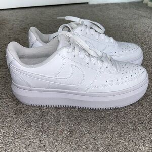 Nike Court Vision Alta